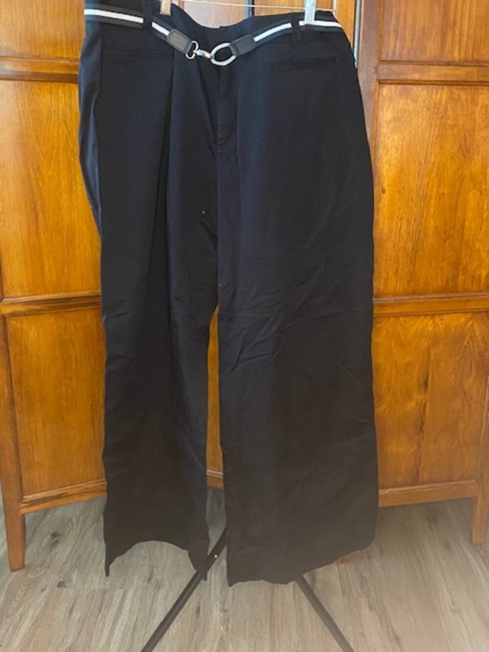 Venezia Women's Black Wide Leg Dress Pants Belted Size 28 Average Stretch Cotton